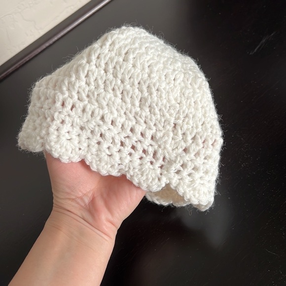 Hand crochetted toddler beanie hat. Never worn, stretchy due to knit. - Picture 2 of 2